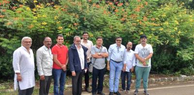 ट्युब ब्लॉगर भाऊ तोरसेकर, प्रभाकर सूर्यवंशी, सुशील कुलकर्णी आणि प्रसिद